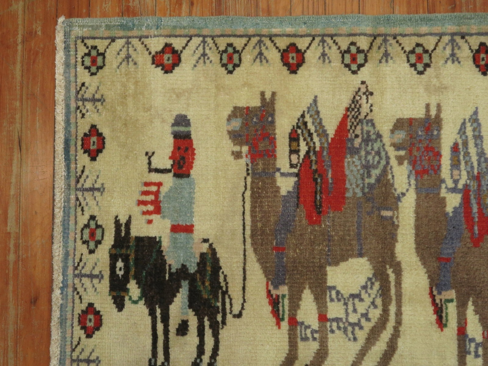 2' 5" x 3' 6" Turkish hand knotted pictorial yastik rug (1 of 1)