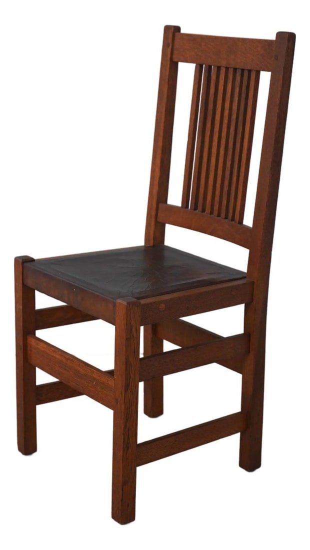 Antique oak side chair by L and JG Stickley mission spindle back: Antique oak side chair by L and JG Stickley mission spindle back Antique Mission oak spindle back chair by L. & J.G. Stickley, dating to circa 1900-1910. This Arts & Crafts piece features high-quality