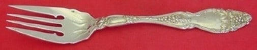 International Cloeta sterling silver fish fork 7 1/8 in: International Cloeta sterling silver fish fork 7 1/8 in Original Cloeta pattern fish fork by International in sterling silver. This heirloom piece is not monogrammed and is in excellent pre-owned cond