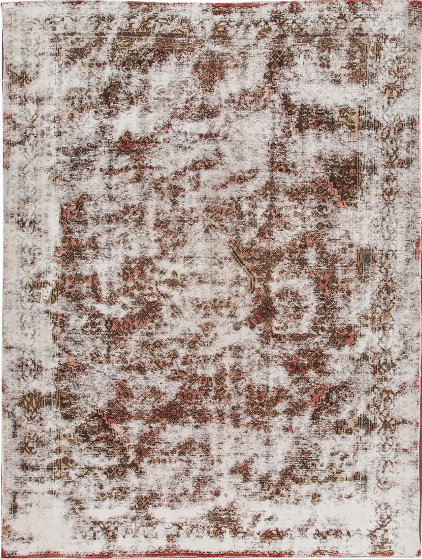 Antique Early 20th Century Hand-Knotted Distressed Wool Rug 10' x 13'5: Antique Early 20th Century Hand-Knotted Distressed Wool Rug 10' x 13'5 This stunning early 20th-century vintage rug features a hand-knotted wool construction, showcasing a distressed blush color compl