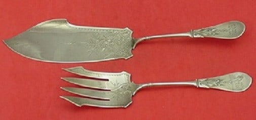 Gorham New Tipt Sterling Silver Fish Set 2pc Brite-Cut: Gorham New Tipt Sterling Silver Fish Set 2pc Brite-Cut Presenting the exquisite Tipt by Gorham Sterling Silver Fish Set, a perfect addition to your dining collection. This two-piece set features a bea