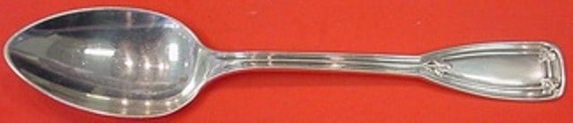 Tiffany and Co Saint Dunstan Sterling Silver Serving Spoon 8.5 inches: Tiffany and Co Saint Dunstan Sterling Silver Serving Spoon 8.5 inches This exquisite serving spoon is a remarkable piece from Tiffany & Co., crafted in the renowned Saint Dunstan pattern. Measuring 8 