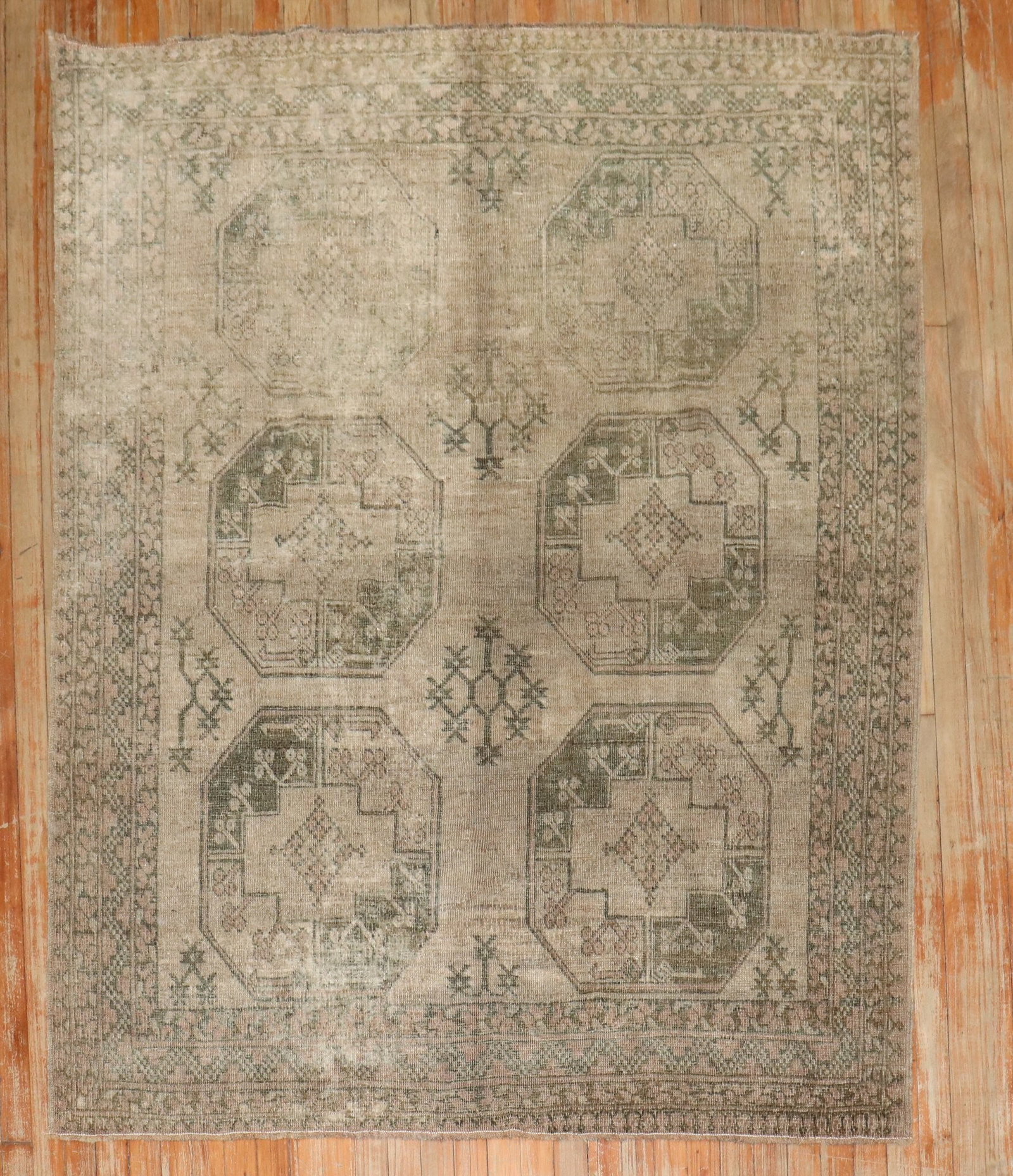 5' 1" x 6' 3" Afghan Ersari accent carpet: 5' 1" x 6' 3" Afghan Ersari accent carpet Vintage Afghan Ersari carpet from the 3rd quarter of the 20th century. This pre-owned accent rug features a shabby chic style and a geometric design. Specific