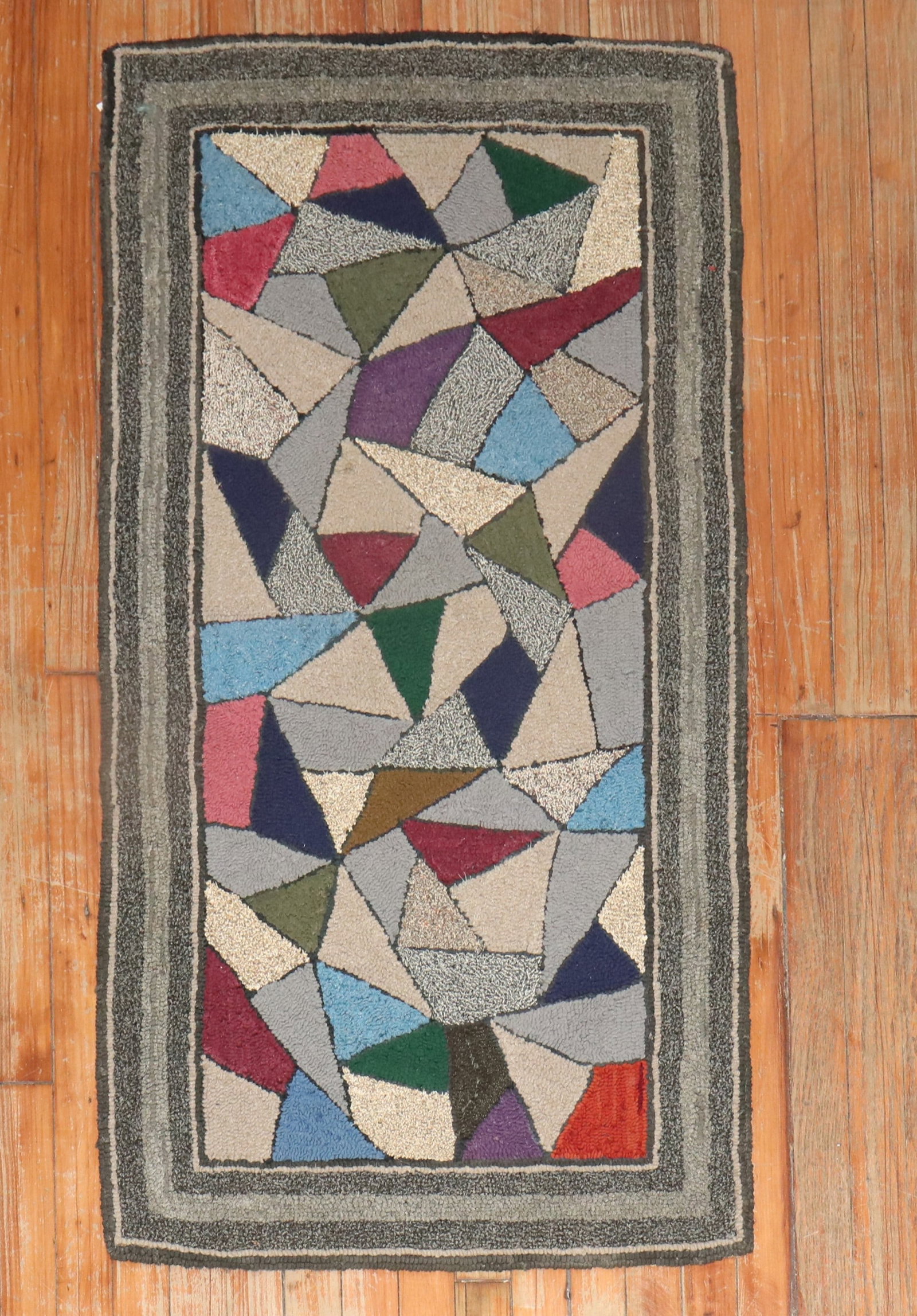 2' 2" x 4' 4" Mid 20th Century American Hooked Rug (1 of 7)