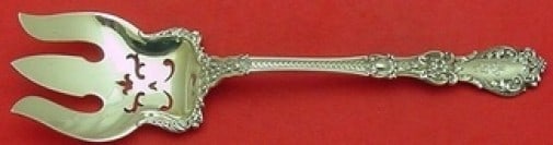 Gorham Henry II Sterling Silver Salad Serving Fork 10.5": Gorham Henry II Sterling Silver Salad Serving Fork 10.5" This exquisite salad serving fork showcases the elegant Henry II pattern by Gorham, crafted from high-quality sterling silver. The fork feature