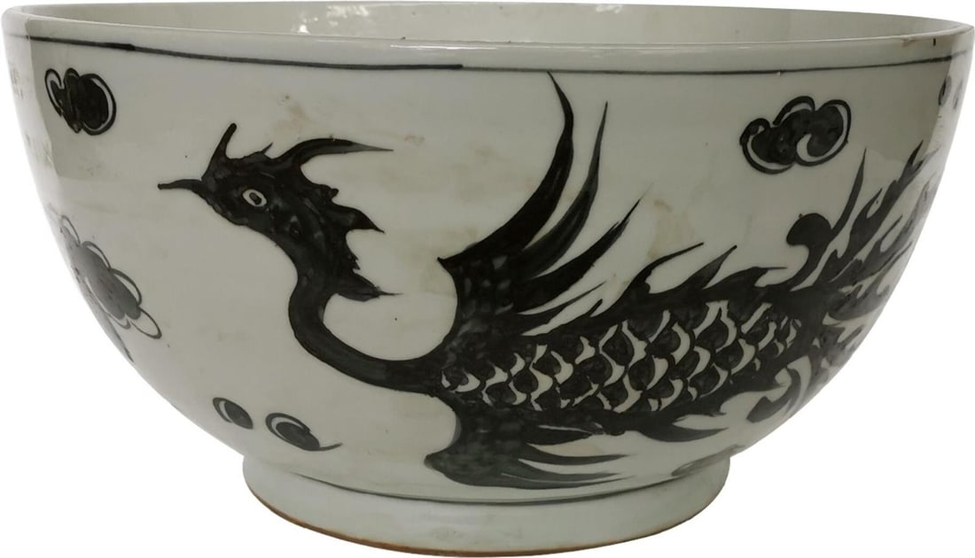 Handmade Charcoal Black Phoenix Decorative Ceramic Bowl: Handmade Charcoal Black Phoenix Decorative Ceramic Bowl Introducing a stylish decorative bowl crafted in a captivating Asian antique style. This unique piece features a striking charcoal black finish 