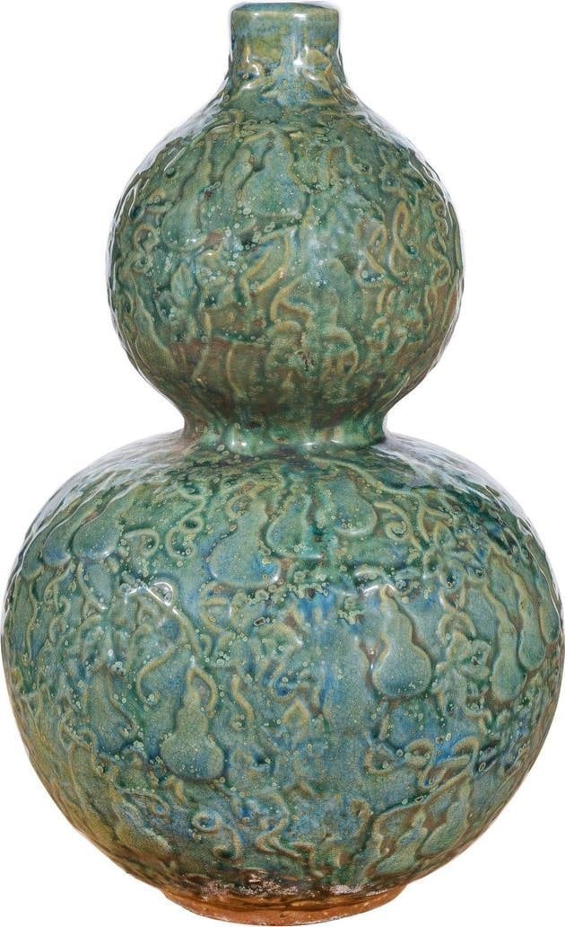 Handcrafted Speckled Green Gourd Vase 13H 8.5W 8.5D Asian Antique Style: Handcrafted Speckled Green Gourd Vase 13H 8.5W 8.5D Asian Antique Style This exquisite small gourd vase features a unique speckled green finish, crafted in an antique or vintage style that evokes a cl