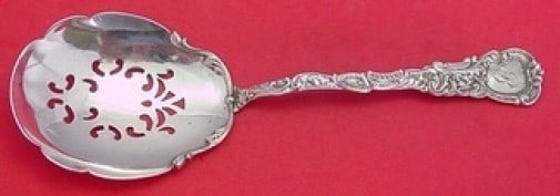 Duhme Sterling Silver Rococo Pea Spoon 8 3/4" Monogrammed: Duhme Sterling Silver Rococo Pea Spoon 8 3/4" Monogrammed This exquisite pea spoon by Duhme showcases a stunning Rococo style, featuring a scalloped bowl edge. Crafted from high-quality sterling silve