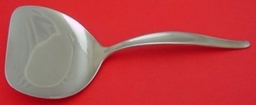 Towle Contour Sterling Silver Tomato Server 7.5 Inch Serving Piece: Towle Contour Sterling Silver Tomato Server 7.5 Inch Serving Piece This exquisite tomato server from the Contour pattern by Towle is crafted from high-quality sterling silver. Measuring 7 1/2" in leng