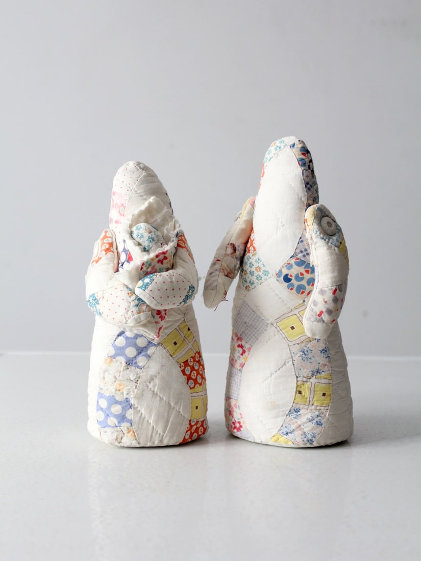 Handcrafted Americana Folk Art Doll Set Vintage Quilt Mother Father Baby: Handcrafted Americana Folk Art Doll Set Vintage Quilt Mother Father Baby This charming handcrafted set of Americana folk art dolls features a mother, father, and baby, all crafted from a vintage weddi