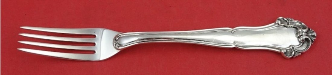 Buccellati Grande Imperiale Sterling Silver Luncheon Fork 7.5": Buccellati Grande Imperiale Sterling Silver Luncheon Fork 7.5" Experience elegance with the Grande Imperiale Luncheon Fork by Buccellati. Crafted in Italy from sterling silver, this 7 1/2" fork featur