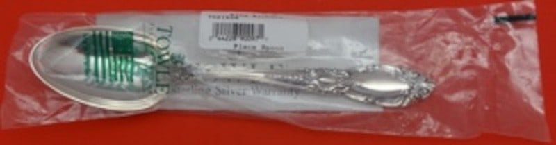 Towle King Richard Sterling Silver Place Soup Spoon 7 1 4 Inch: Towle King Richard Sterling Silver Place Soup Spoon 7 1 4 Inch This is a Towle King Richard sterling silver place soup spoon, measuring 7 1/4 inches. The spoon is un-used and remains factory sealed