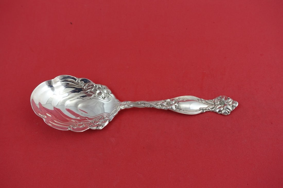 Sterling Silver Preserve Spoon Frontenac Pattern by International 6.5 Inch: Sterling Silver Preserve Spoon Frontenac Pattern by International 6.5 Inch This is a sterling silver preserve spoon in the Frontenac pattern by International Silver. Measuring 6 1/2 inches in length, 