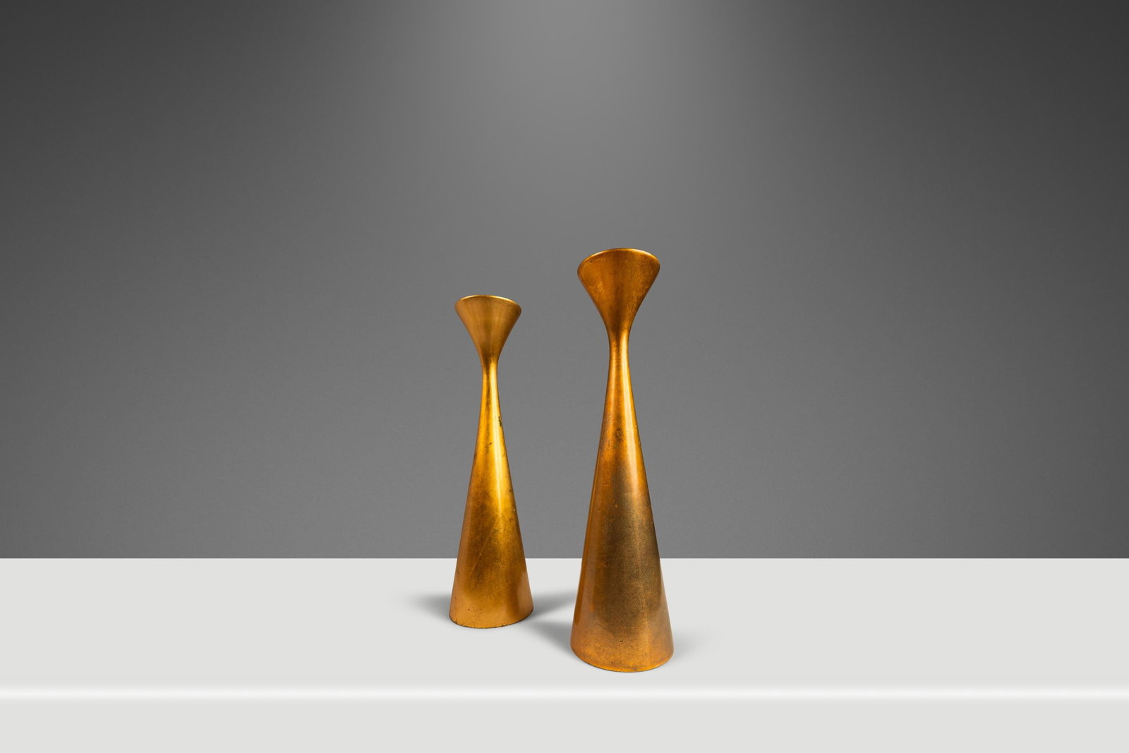 Mid-Century Modern Set of 2 Acid-Etched Porcelain Candlestick Holders Japan 1970s: Mid-Century Modern Set of 2 Acid-Etched Porcelain Candlestick Holders Japan 1970s Discover this exquisite set of two Mid-Century Modern acid-etched candlestick holders made from solid porcelain, craft