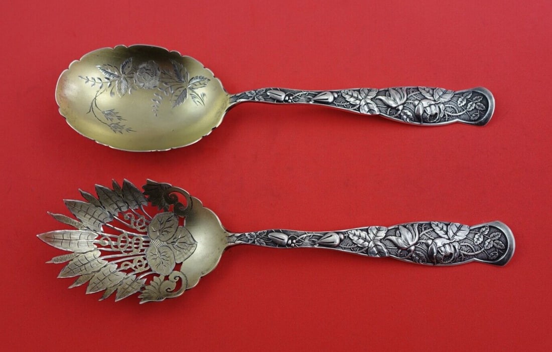 Knowles Rose aka Bug Sterling Silver Salad Serving Set 8 3/4": Knowles Rose aka Bug Sterling Silver Salad Serving Set 8 3/4" Enhance your dining experience with this exquisite Salad Serving Set from Knowles, featuring the elegant 'Rose aka Bug' pattern. Crafted f