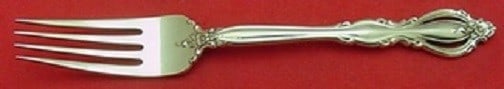 International Grande Regency Sterling Silver Dinner Fork 7 1/2": International Grande Regency Sterling Silver Dinner Fork 7 1/2" Grande Regency by International sterling silver regular fork in the Grande Regency pattern. This pre-owned piece is not monogrammed and 
