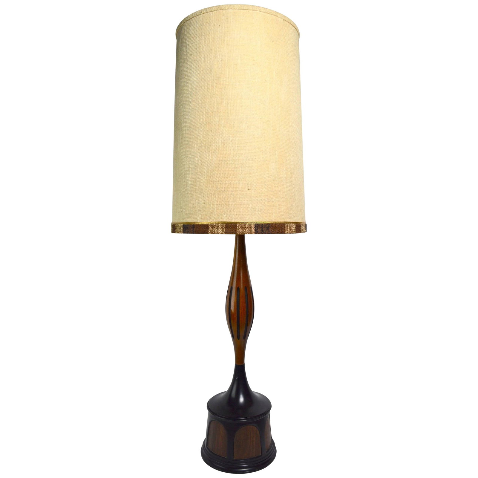 Laurel Mid Century Teardrop Table Lamp Black Wood Metal: Laurel Mid Century Teardrop Table Lamp Black Wood Metal This elegant Mid Century Table Lamp is attributed to Laurel, featuring a striking solid wood teardrop form body set on a sturdy metal base with 