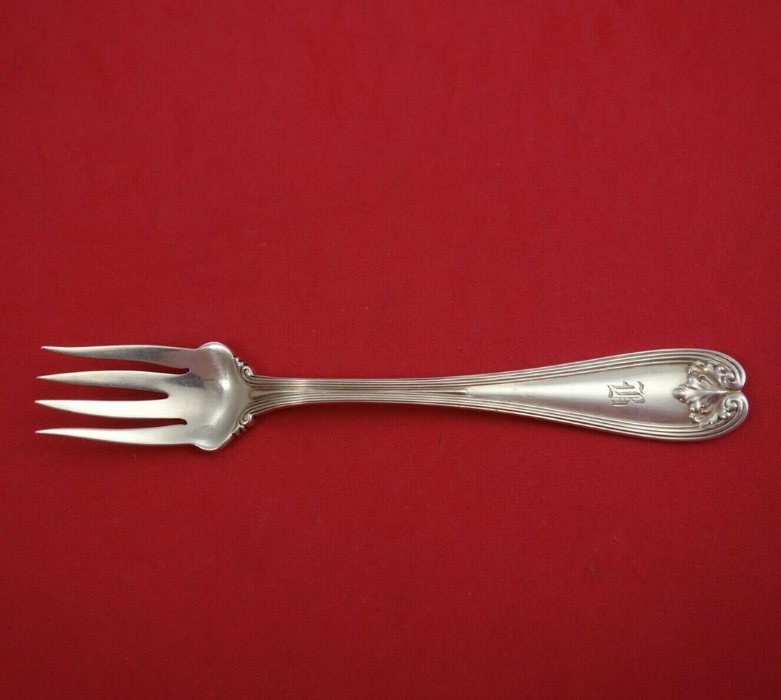 Tiffany & Co Colonial Sterling Silver Salad Fork Wavy Tines 6.75 in: Tiffany & Co Colonial Sterling Silver Salad Fork Wavy Tines 6.75 in This exquisite salad fork from Tiffany & Co. features the elegant Colonial pattern, known for its timeless design. Measuring 6 3/4 i