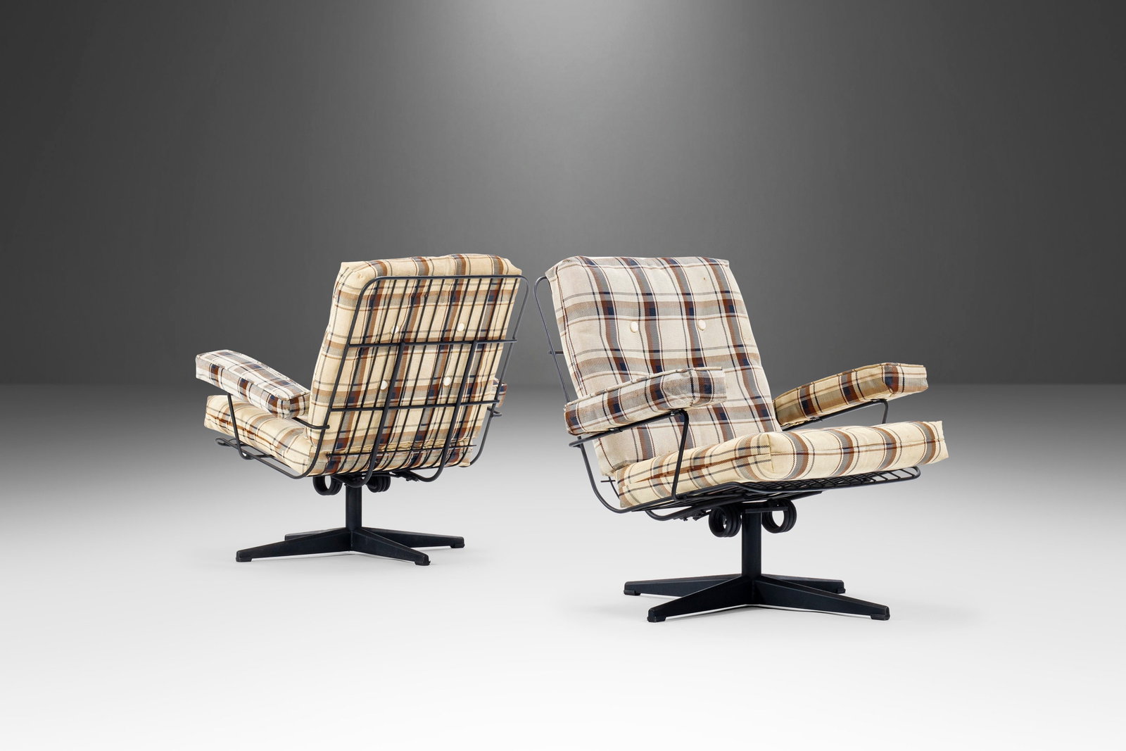 1960s Mid Century Modern Swiveling Patio Chairs Set of 2 (1 of 10)