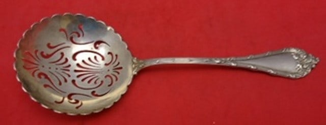 Durgin Madame Royale Sterling Silver Serving Spoon 8.5 Inch: Durgin Madame Royale Sterling Silver Serving Spoon 8.5 Inch This exquisite serving spoon features the elegant Madame Royale pattern by Durgin, crafted from high-quality sterling silver. Measuring 8 1/