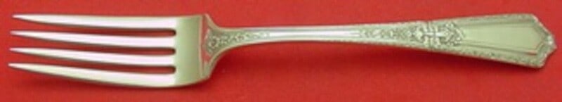 Towle D'Orleans Sterling Silver Dinner Fork 7 5/8": Towle D'Orleans Sterling Silver Dinner Fork 7 5/8" Enhance your dining experience with this exquisite D'Orleans dinner fork by Towle. Crafted from high-quality sterling silver, this elegant fork measu