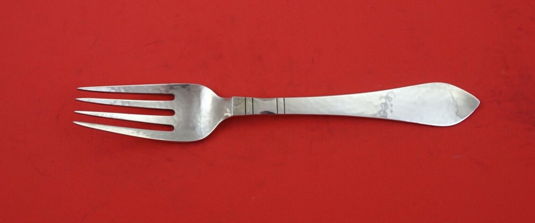 Georg Jensen Continental Sterling Silver Dinner Fork 7 Inch: Georg Jensen Continental Sterling Silver Dinner Fork 7 Inch Introducing the Continental Dinner Fork by Georg Jensen, a timeless piece crafted from sterling silver. This elegant fork measures 7 inches 