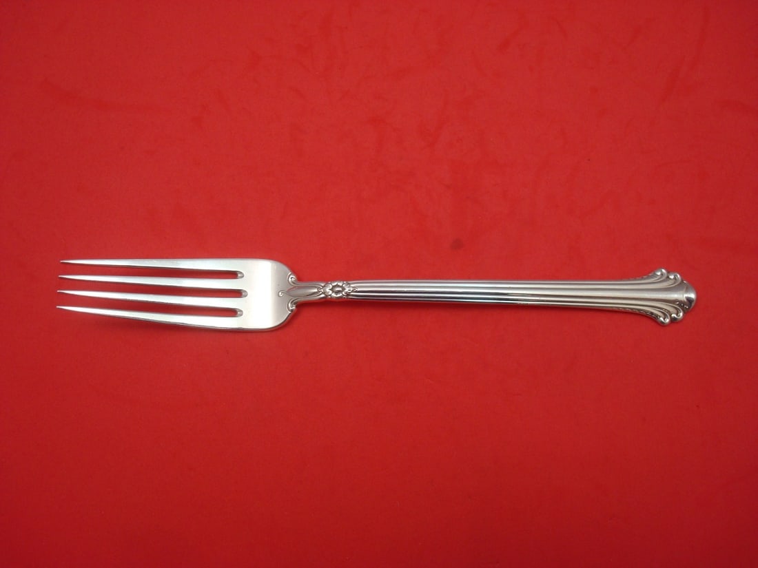 Towle Silver Plumes Sterling Silver Dinner Fork 8 Inch: Towle Silver Plumes Sterling Silver Dinner Fork 8 Inch This elegant dinner fork features the exquisite Silver Plumes pattern by Towle, crafted from high-quality sterling silver. Measuring 8 inches, th