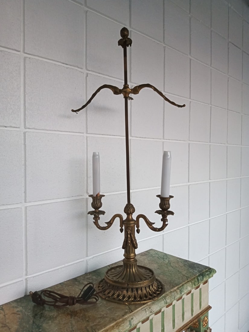 French Bouillotte Lamp in Bronze Oval Basket Weave Base 19th Century (1 of 12)