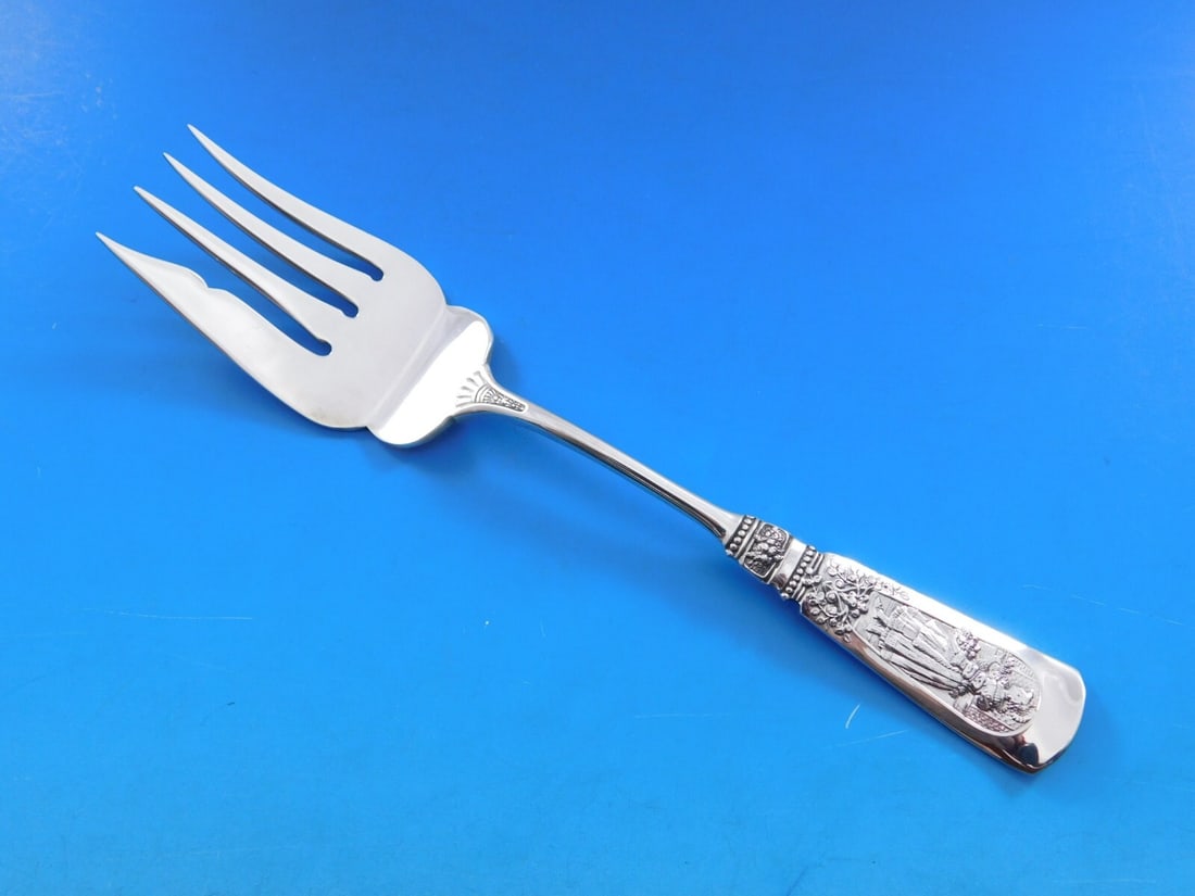 Gorham Fontainebleau Sterling Silver Cold Meat Fork 7 1/8 Inch Serving: Gorham Fontainebleau Sterling Silver Cold Meat Fork 7 1/8 Inch Serving Indulge in the timeless elegance of the Fontainebleau pattern by Gorham with this exquisite sterling silver cold meat fork. Measu