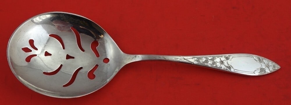 Stieff Lady Claire Sterling Silver 8-Inch Pea Ice Spoon: Stieff Lady Claire Sterling Silver 8-Inch Pea Ice Spoon This exquisite 8-inch pea spoon, also known as an ice spoon, is crafted from high-quality sterling silver and features the elegant Lady Claire p