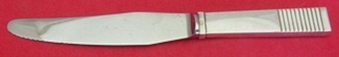 Georg Jensen Parallel Sterling Silver Short Handle Dinner Knife 9 Inch: Georg Jensen Parallel Sterling Silver Short Handle Dinner Knife 9 Inch This elegant dinner knife features a short handle and is crafted from high-quality sterling silver in the renowned Parallel patte