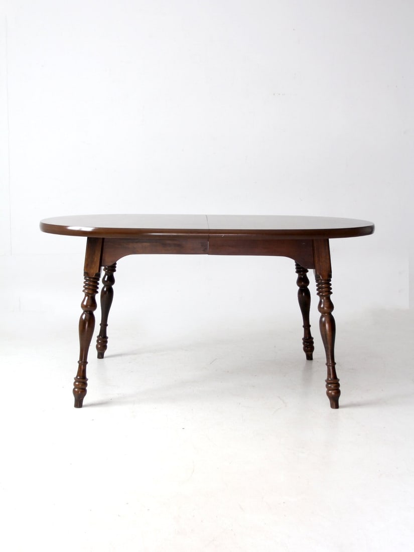 1970s Mid-Century Colonial Revival Oval Dining Table (1 of 12)