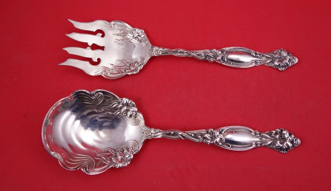 2 Piece Sterling Silver Salad Server Set International Frontenac 9": 2 Piece Sterling Silver Salad Server Set International Frontenac 9" Two-piece salad serving set in the Frontenac pattern by International, crafted in sterling silver with flat handles. This pre-owned 