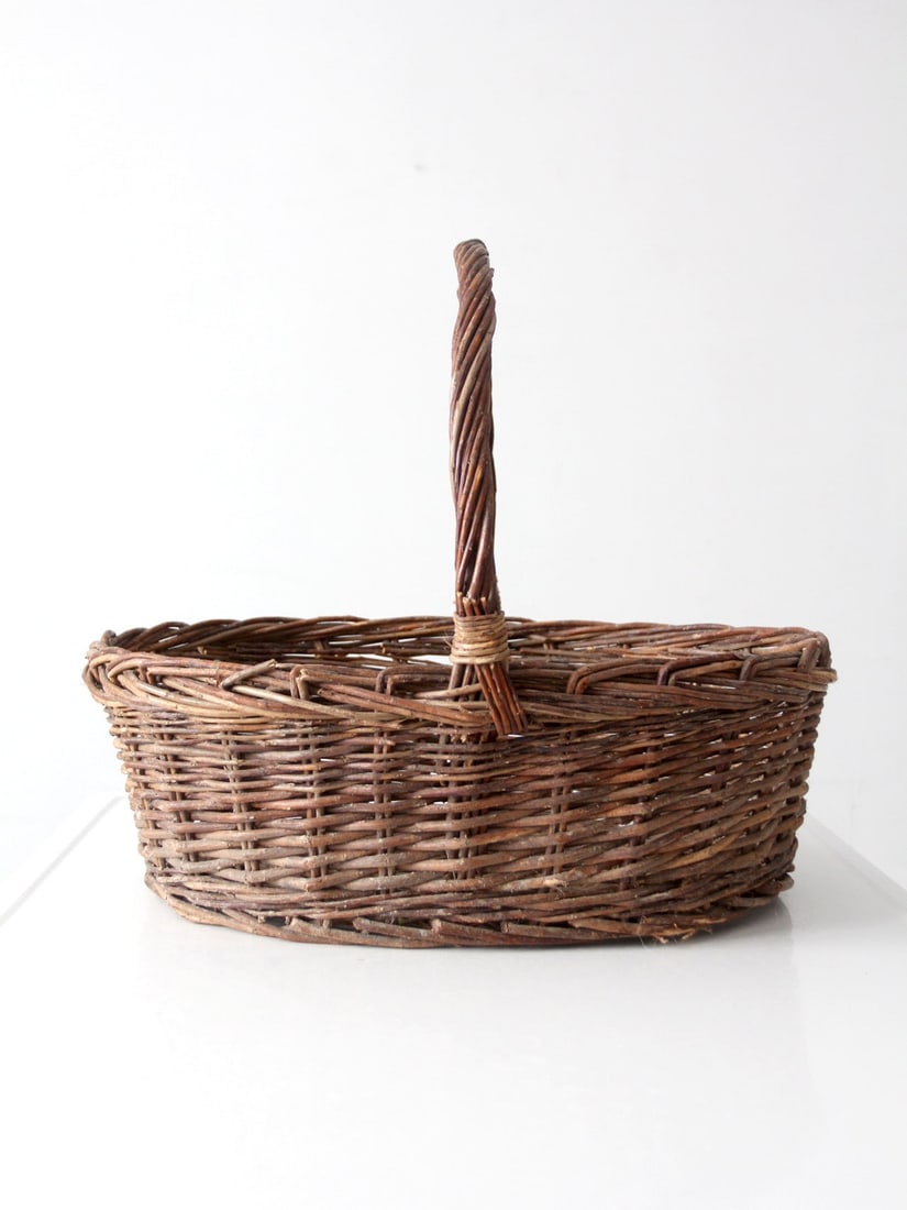 Oval Wicker Basket with Arched Handle 20 inch Wide (1 of 13)