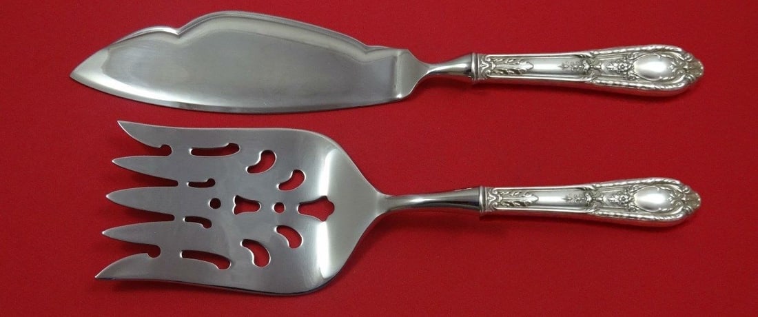 Fontaine by International Sterling Silver Fish Serving Set 2 Piece Hollow Handle: Fontaine by International Sterling Silver Fish Serving Set 2 Piece Hollow Handle Enhance your dining experience with the Fontaine by International Sterling Silver Fish Serving Set, a luxurious additio