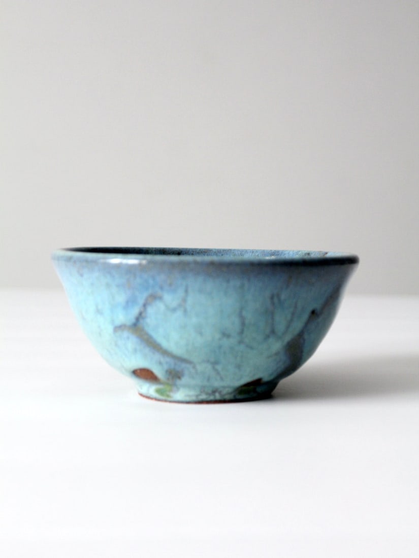Vintage Studio Pottery Bowl 6 Inch Speckled Blue Glaze: Vintage Studio Pottery Bowl 6 Inch Speckled Blue Glaze This vintage studio pottery bowl showcases a unique hand-crafted design with a stunning speckled blue glaze, enhanced by abstract splashes of tur