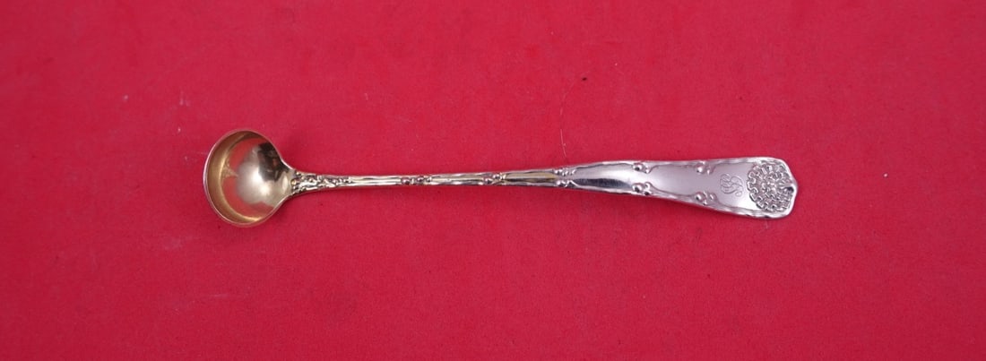Tiffany Wave Edge Sterling Silver Gold Washed Mustard Ladle 5 1/2: Tiffany Wave Edge Sterling Silver Gold Washed Mustard Ladle 5 1/2 This Tiffany & Co. Wave Edge mustard ladle is crafted from sterling silver and features an original gold-washed finish. The piece meas