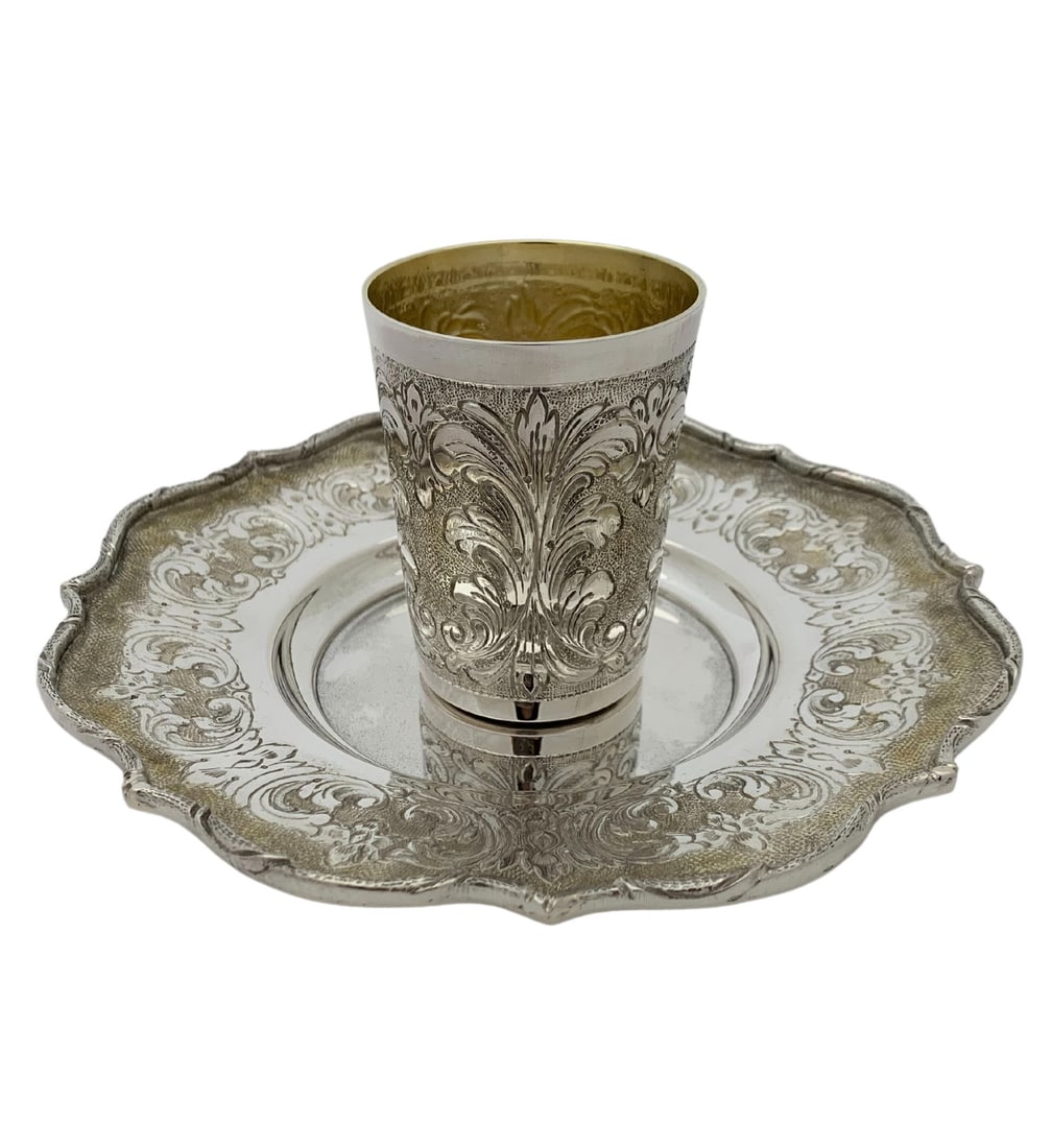 Italian 925 Sterling Silver Gilded Handmade Cup and Tray Set: Italian 925 Sterling Silver Gilded Handmade Cup and Tray Set This exquisite set includes a fine Italian 925 sterling silver cup and tray, showcasing a beautiful blend of matte and shiny finishes. The 