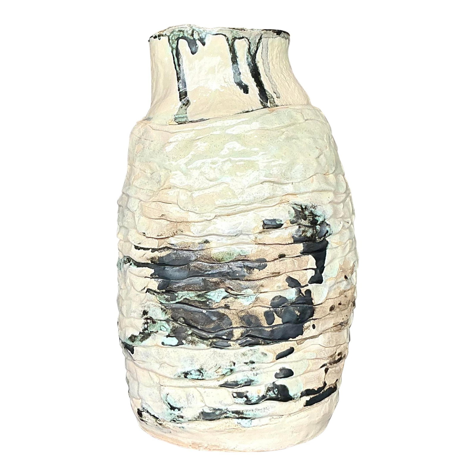 Vintage Boho Handmade Ceramic Vase in Earthy Eggshell: Vintage Boho Handmade Ceramic Vase in Earthy Eggshell This Vintage Boho Studio Pottery Vase features a unique handcrafted design that beautifully combines earthy tones with an organic shape. The textu