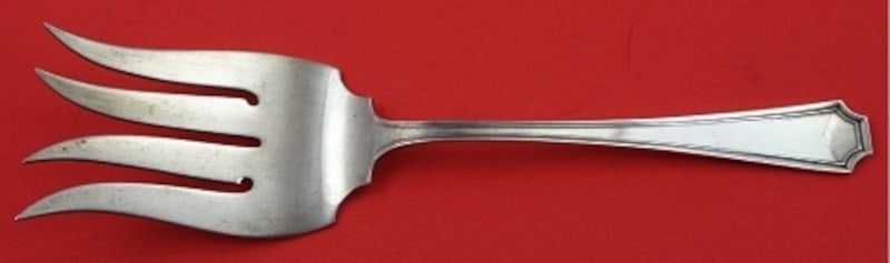 Sterling Fish Serving Fork Fairfax Pattern by Durgin 9.25 Inch: Sterling Fish Serving Fork Fairfax Pattern by Durgin 9.25 Inch This is a Durgin-Gorham Fairfax sterling silver fish serving fork, measuring 9 1/4 inches. Featuring crisp, molded lines and classic Sher