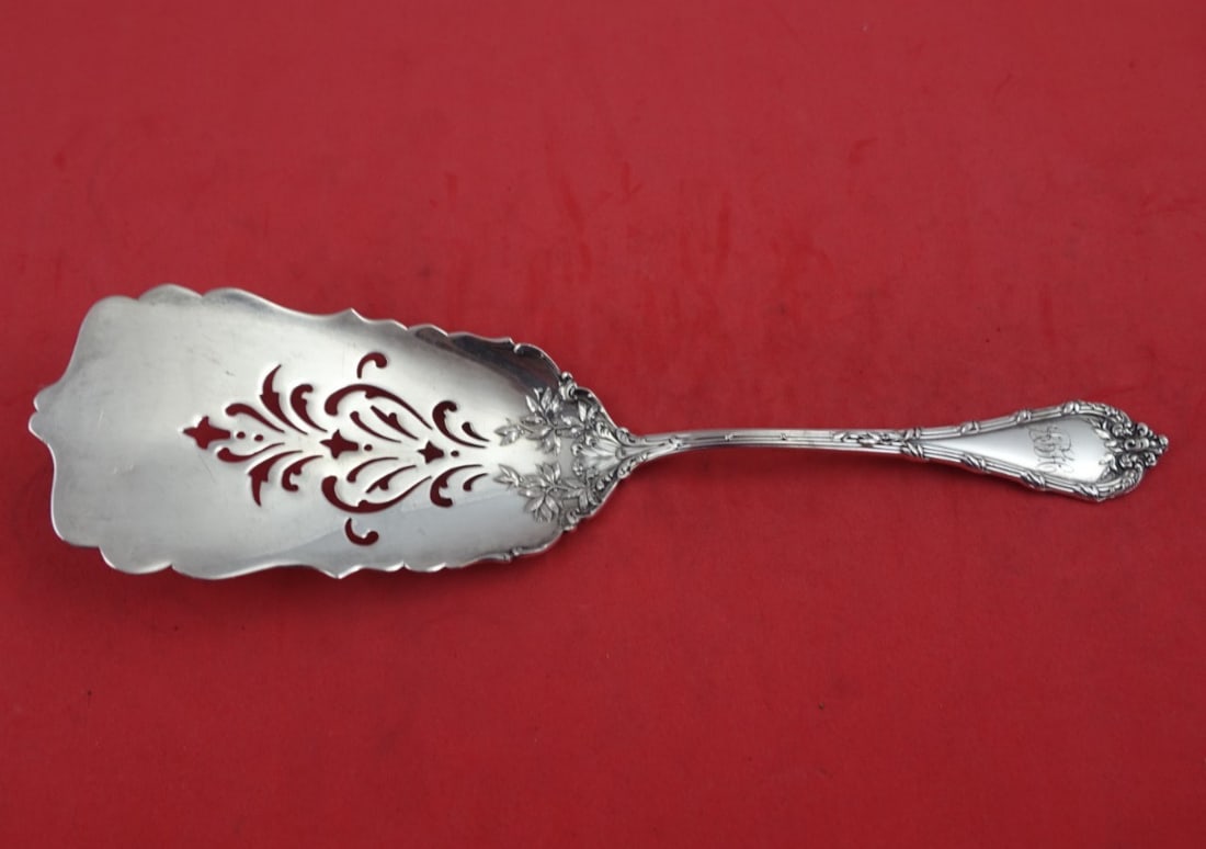 Durgin Madame Royale Sterling Silver Croquette Server 9 1/4 Inches: Durgin Madame Royale Sterling Silver Croquette Server 9 1/4 Inches This exquisite croquette server is part of the Madame Royale pattern by Durgin, crafted from high-quality sterling silver (.925). Wit