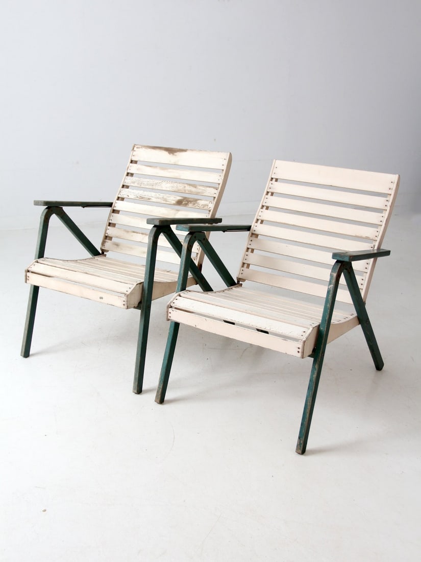 Vintage Goshen Folding Chairs Pair Cream Teal Green Slatted: Vintage Goshen Folding Chairs Pair Cream Teal Green Slatted This charming pair of mid-century folding wood chairs showcases beautifully painted cream and teal green frames, featuring classic slatted s