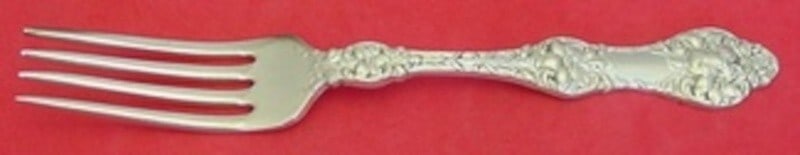 Alvin Gorham Old Orange Blossom Sterling Silver Dinner Fork 7 5/8": Alvin Gorham Old Orange Blossom Sterling Silver Dinner Fork 7 5/8" This exquisite dinner fork features the Old Orange Blossom pattern, crafted by Alvin in collaboration with Gorham. Made from high-qua