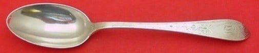 Tiffany & Co. Faneuil Engraved Sterling Silver Serving Spoon 8.5": Tiffany & Co. Faneuil Engraved Sterling Silver Serving Spoon 8.5" This elegant serving spoon features the exquisite Faneuil engraved pattern by Tiffany & Co., crafted from high-quality sterling silver