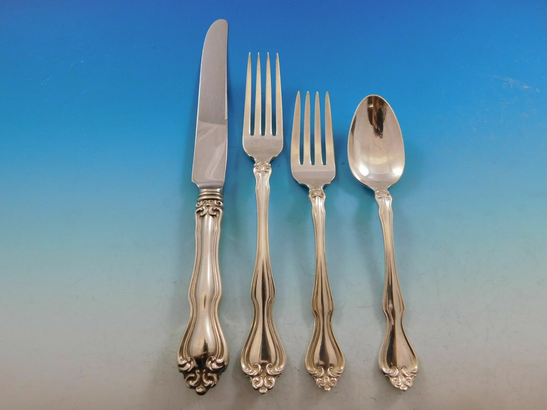 4pc Sterling Silver Place Setting Westmorland George and Martha: 4pc Sterling Silver Place Setting Westmorland George and Martha George and Martha by Westmorland is a 4-piece regular place setting in sterling silver. The set includes a regular knife, regular fork, 