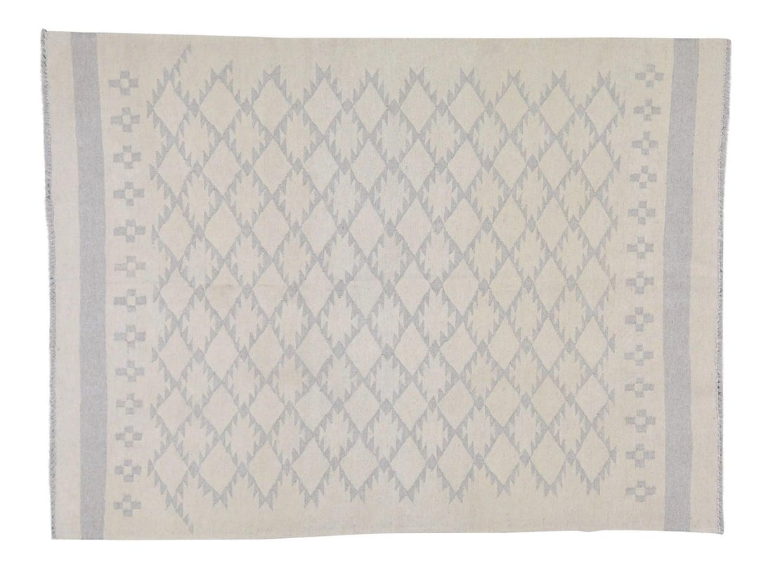 Vintage Maimana Kilim Rug Organic Wool Geometric Afghan Tribal 4'10" x 6'6": Vintage Maimana Kilim Rug Organic Wool Geometric Afghan Tribal 4'10" x 6'6" This vintage Afghan Maimana kilim is hand woven by tribal artisans using organic wool and natural colors. Featuring a distin
