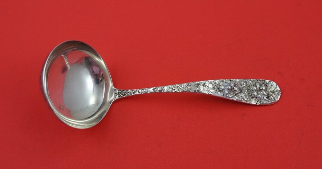 Schofield Baltimore Rose Sterling Silver Gravy Ladle 7 Inch: Schofield Baltimore Rose Sterling Silver Gravy Ladle 7 Inch This exquisite gravy ladle features the elegant Baltimore Rose pattern by Schofield, crafted from high-quality sterling silver. With a round