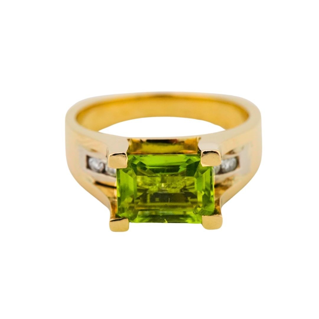 14K Yellow Gold Peridot Diamond Ladies Ring Size 7.25 (1 of 8)