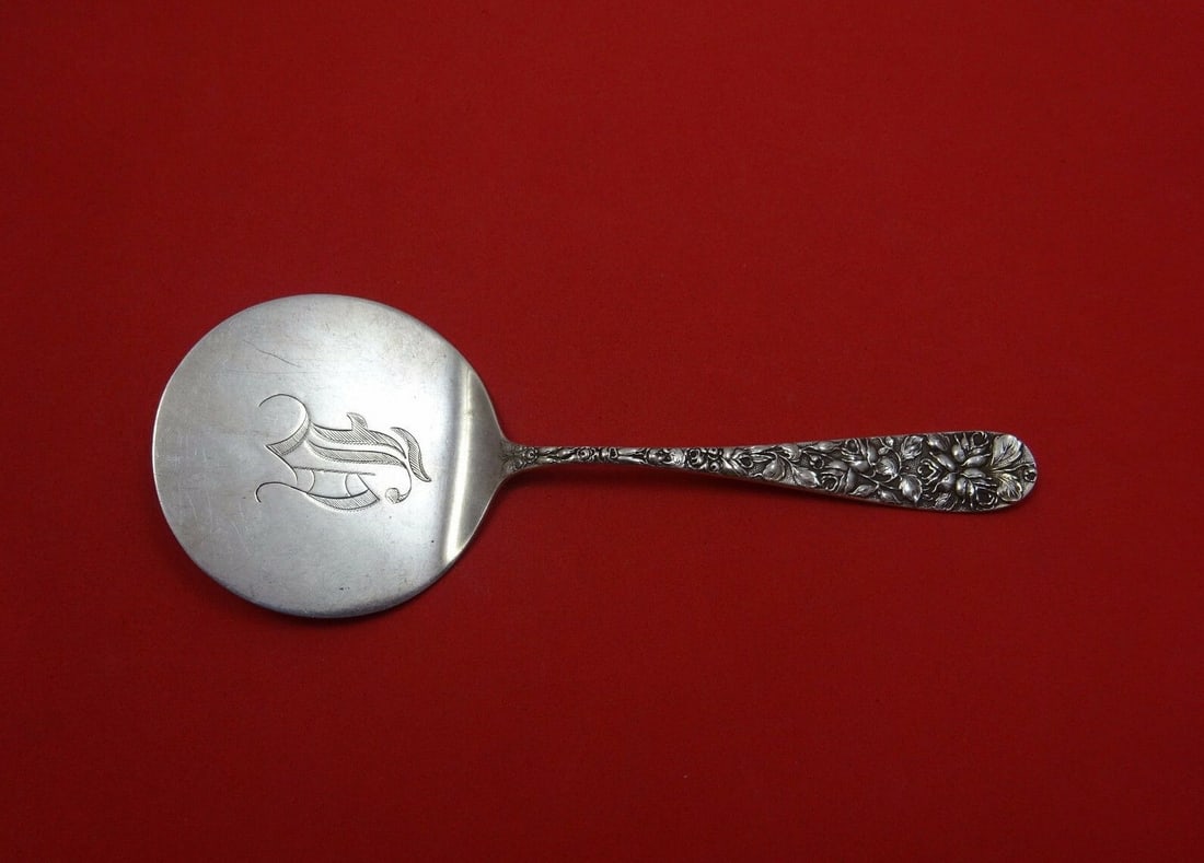 Schofield Baltimore Rose Sterling Silver Waffle Server 7.5": Schofield Baltimore Rose Sterling Silver Waffle Server 7.5" Introducing the Baltimore Rose Waffle Server, expertly crafted by Schofield in sterling silver. This elegant serving piece measures 7 1/2" a