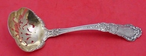 Gorham Baronial Old Sterling Silver Goldwashed Sugar Sifter 6 1/4: Gorham Baronial Old Sterling Silver Goldwashed Sugar Sifter 6 1/4 A Gorham serving piece in the Baronial Old pattern, made of sterling silver with a goldwashed finish. This sugar sifter measures 6 1/4